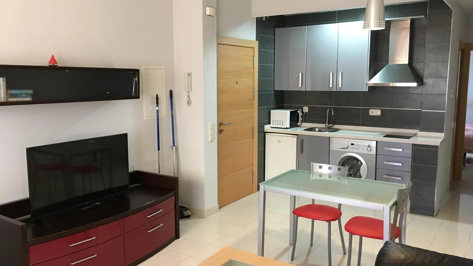 Apartamentos El Palo مالقة